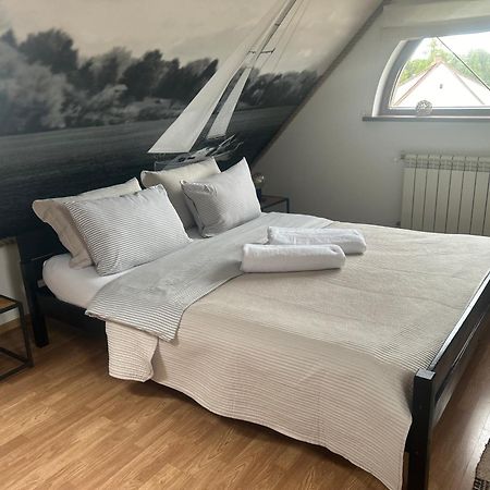 Gosciniec Pod Lipa Apartamento Mikołajki Exterior foto