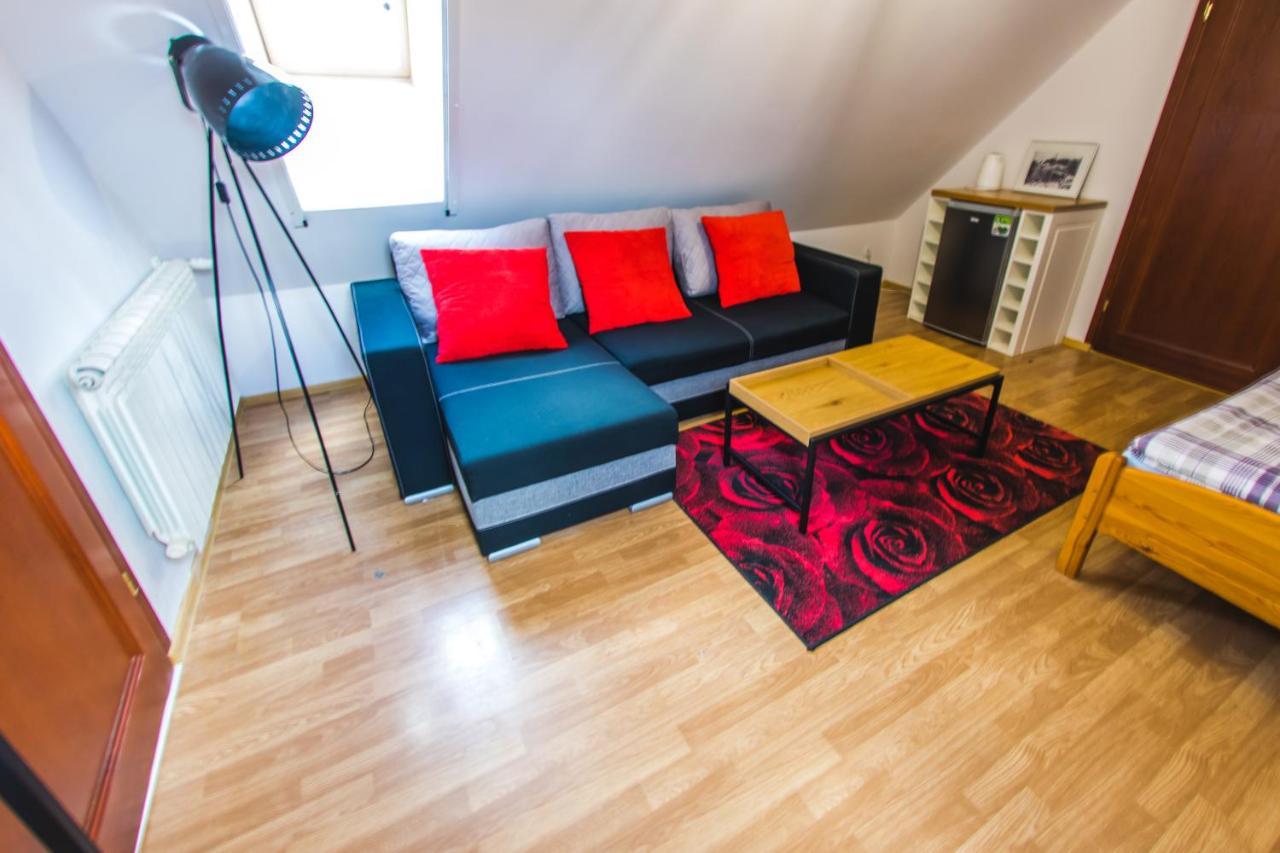 Gosciniec Pod Lipa Apartamento Mikołajki Exterior foto