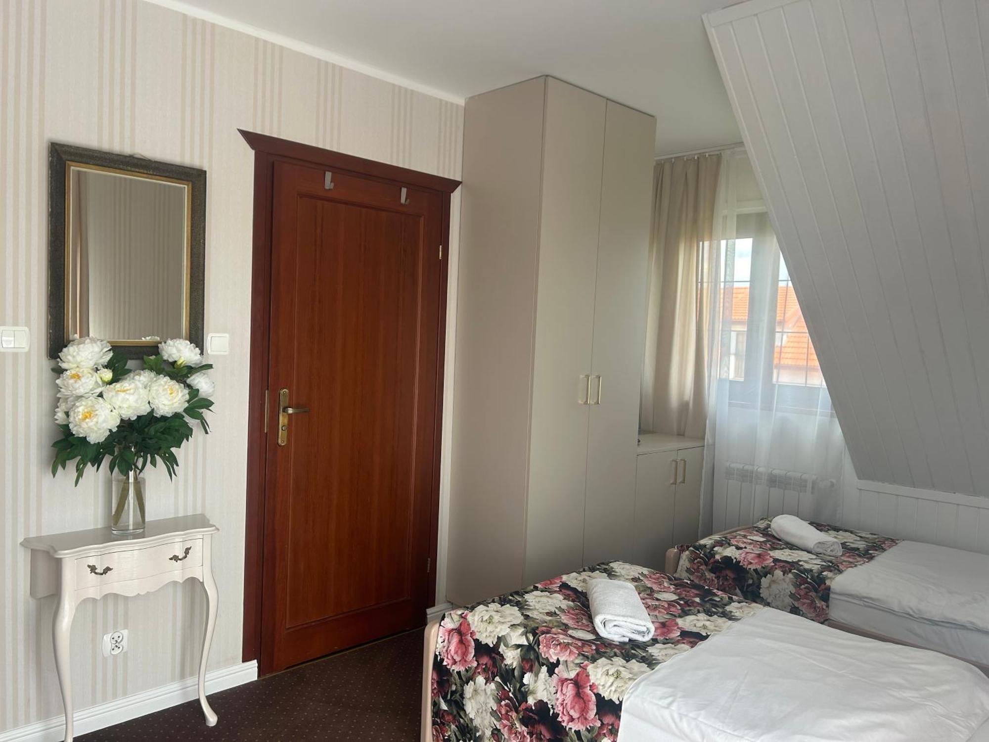 Gosciniec Pod Lipa Apartamento Mikołajki Exterior foto