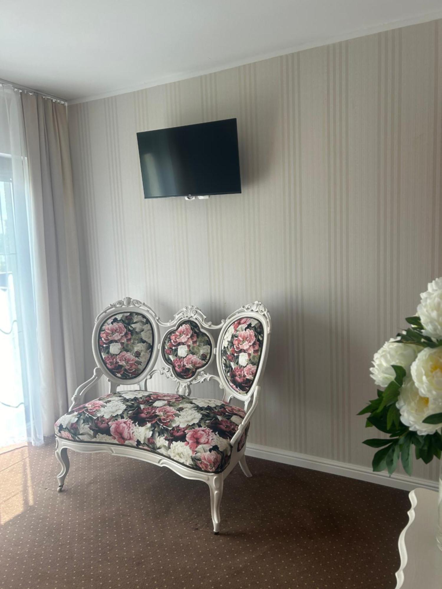 Gosciniec Pod Lipa Apartamento Mikołajki Exterior foto